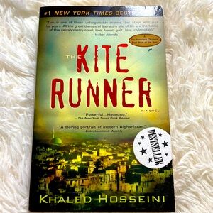 THE KITE RUNNER  A NOVEL  by KHALED HOSSEINI Paperback EUC